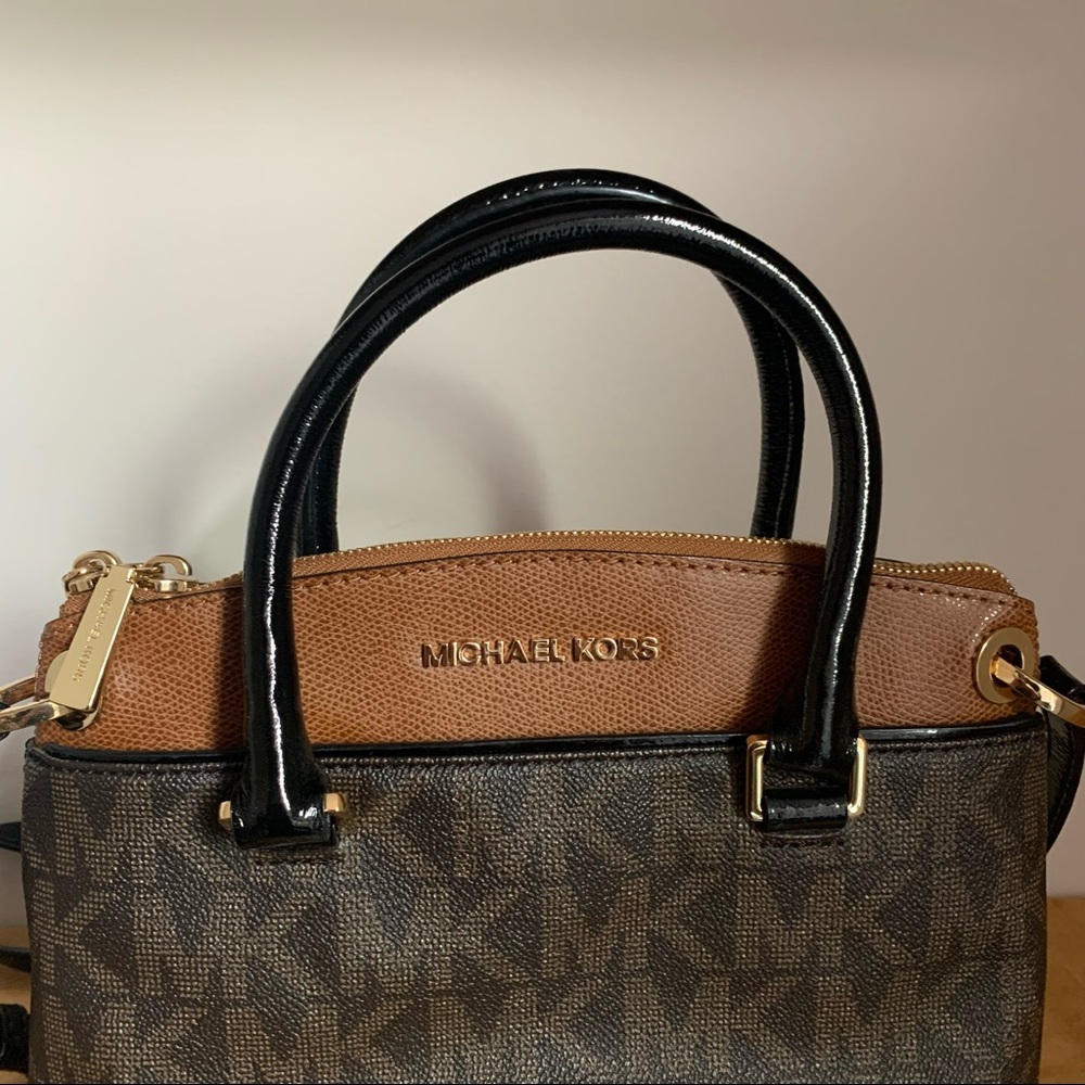 Michael Kors Crossbody